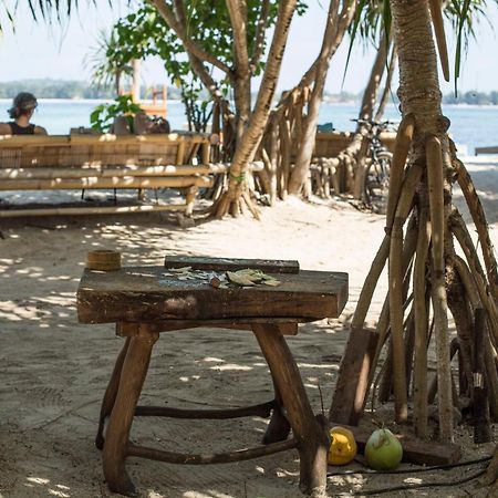 Island View Bar&Bungalow Gili Air Bagian luar foto