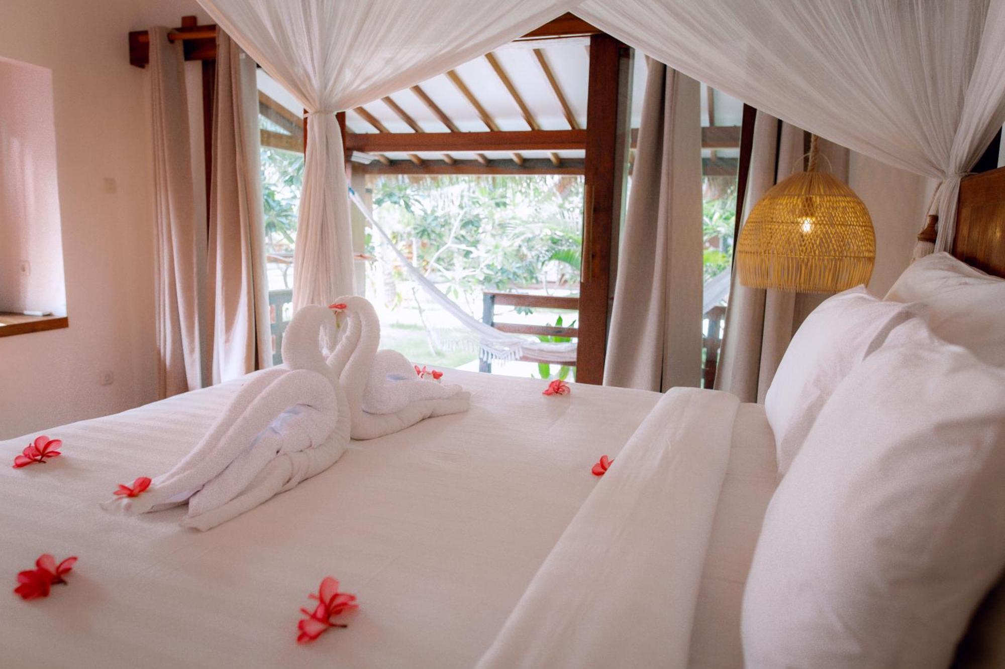 Island View Bar&Bungalow Gili Air Bagian luar foto