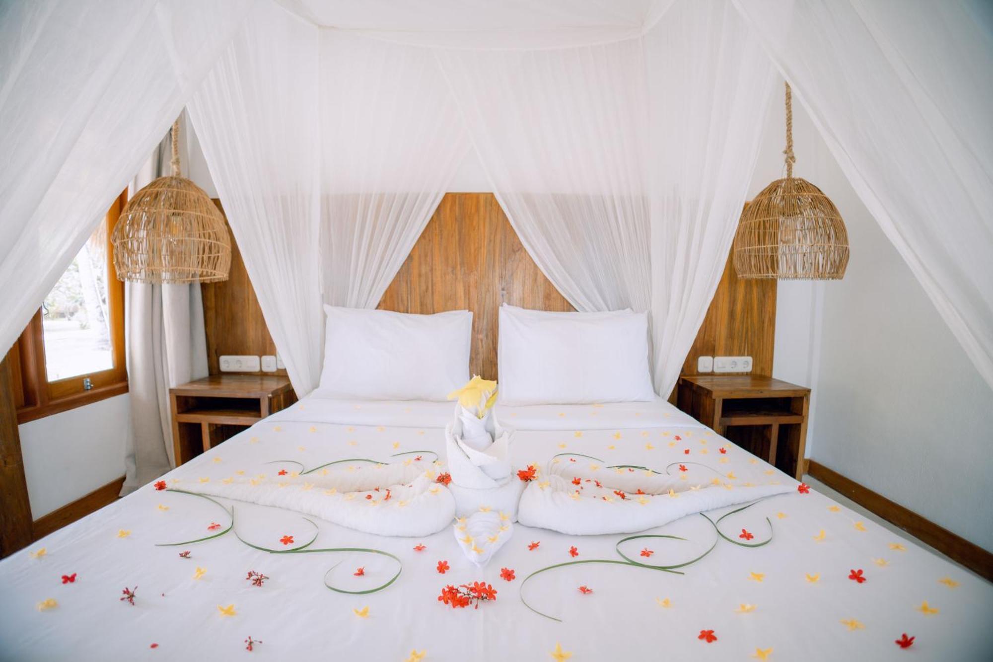 Island View Bar&Bungalow Gili Air Bagian luar foto