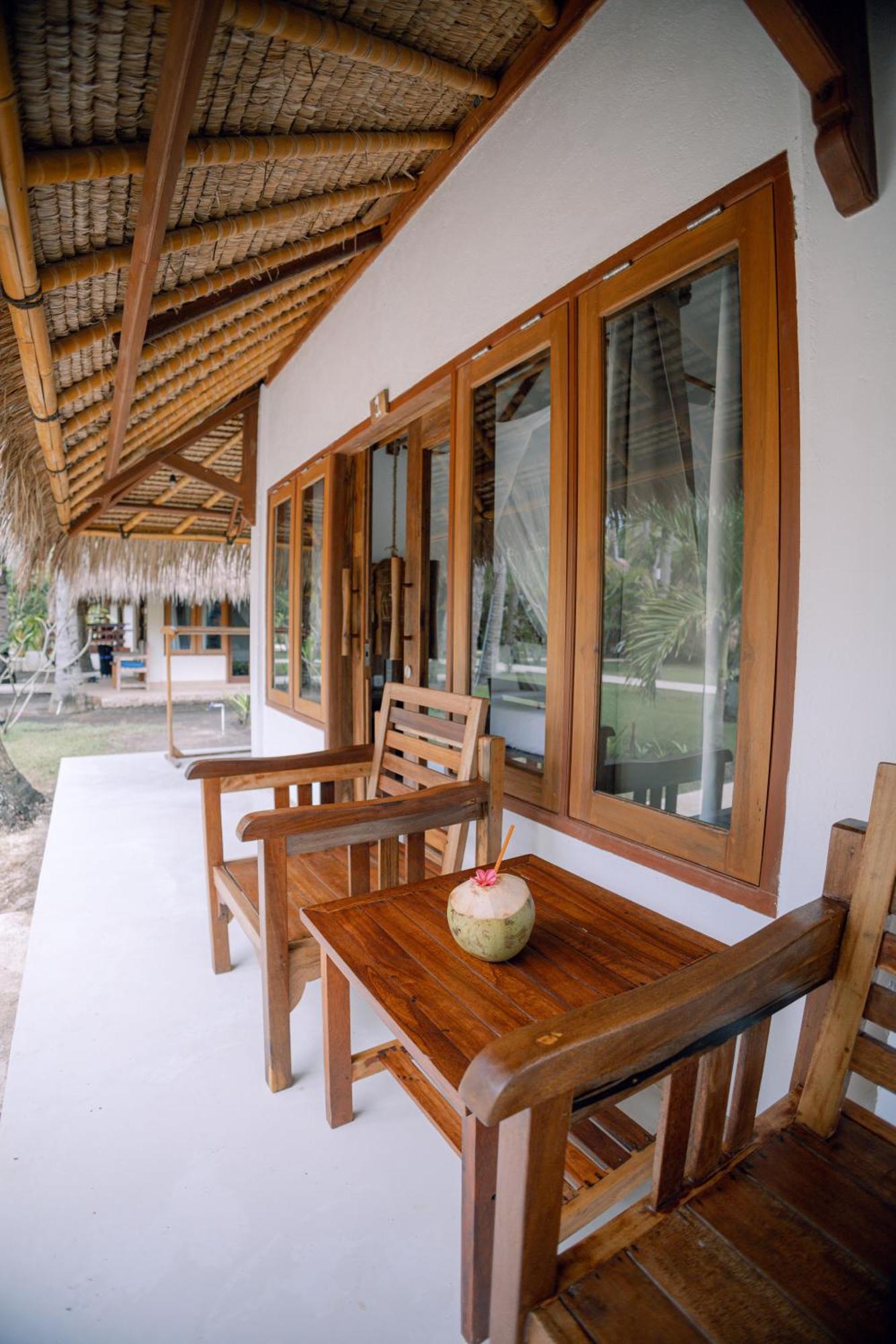 Island View Bar&Bungalow Gili Air Bagian luar foto