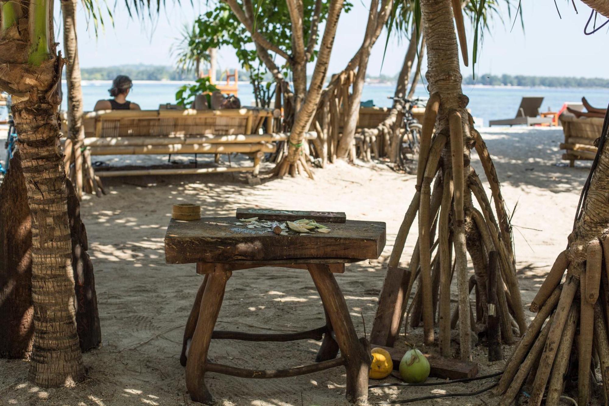 Island View Bar&Bungalow Gili Air Bagian luar foto
